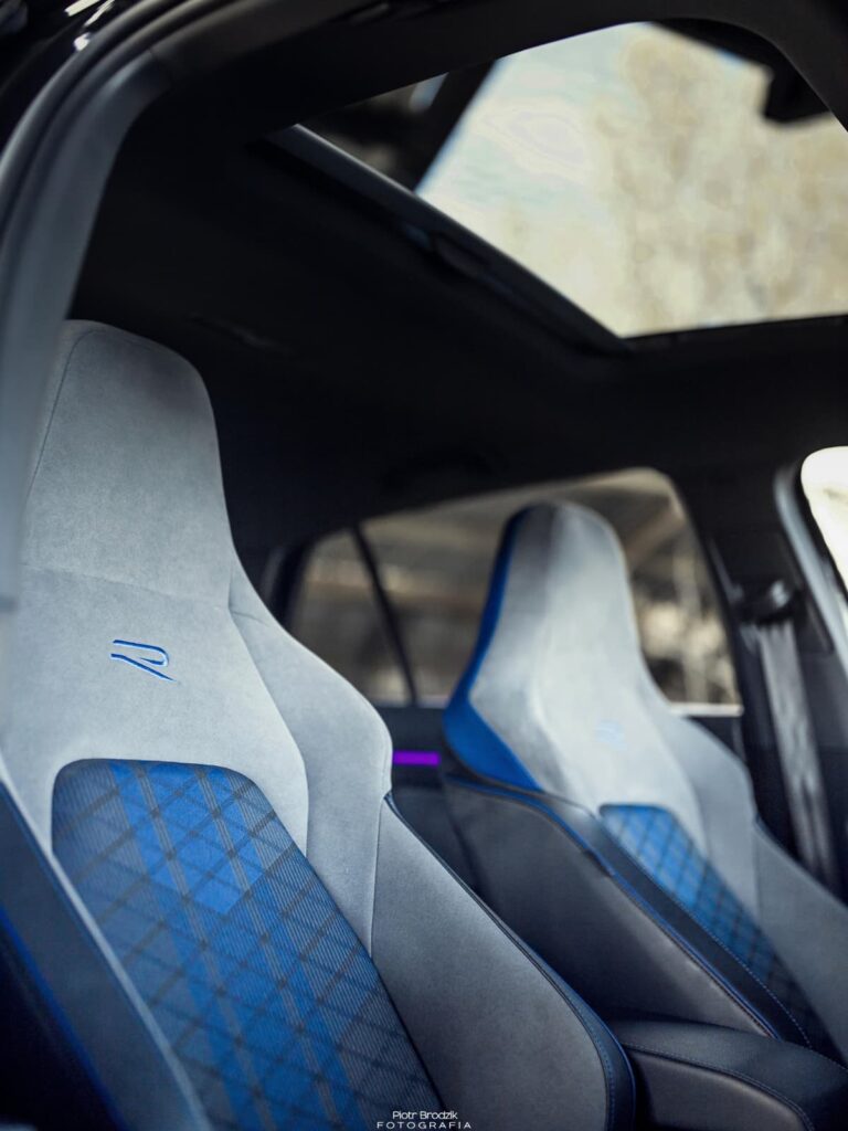 Zdjęcie WhatsApp 2025-10-12 o 23.20